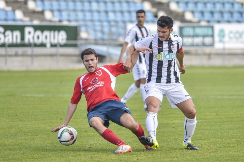 Victoria del Badajoz ante el Pueblonuevo