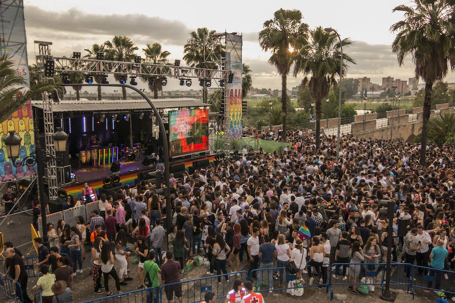 Los Palomos toman las calles de Badajoz