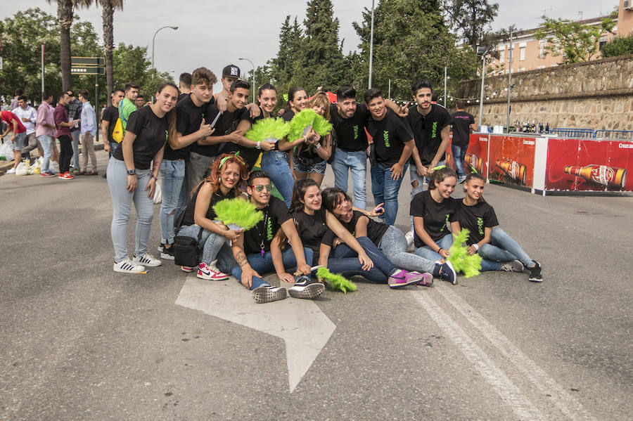 Los Palomos toman las calles de Badajoz