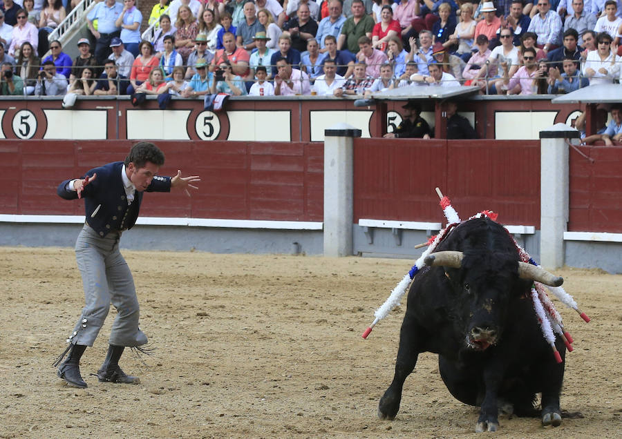 El pacense Leonardo Hernández sale por la puerta grande de las Ventas