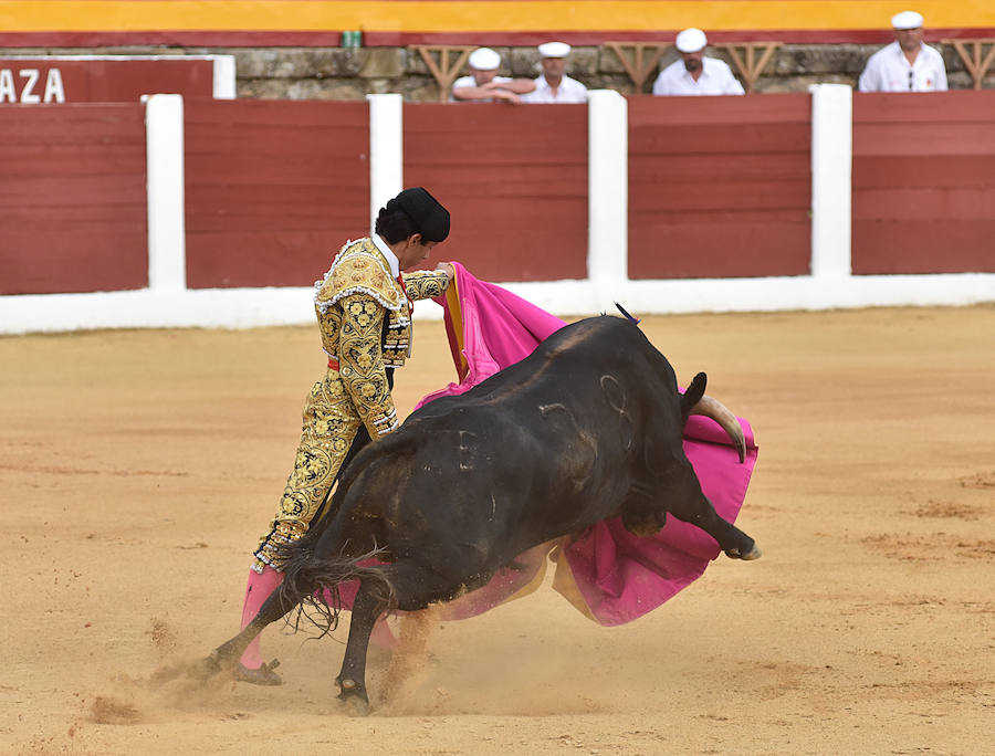 Puerta grande para José Rojo y Alejandro Mora en su presentación en Plasencia