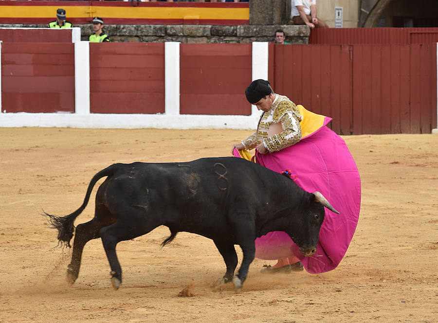 Puerta grande para José Rojo y Alejandro Mora en su presentación en Plasencia