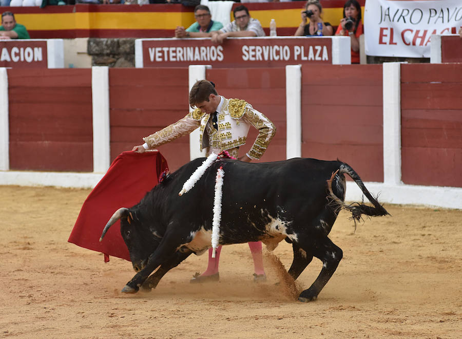 Puerta grande para José Rojo y Alejandro Mora en su presentación en Plasencia