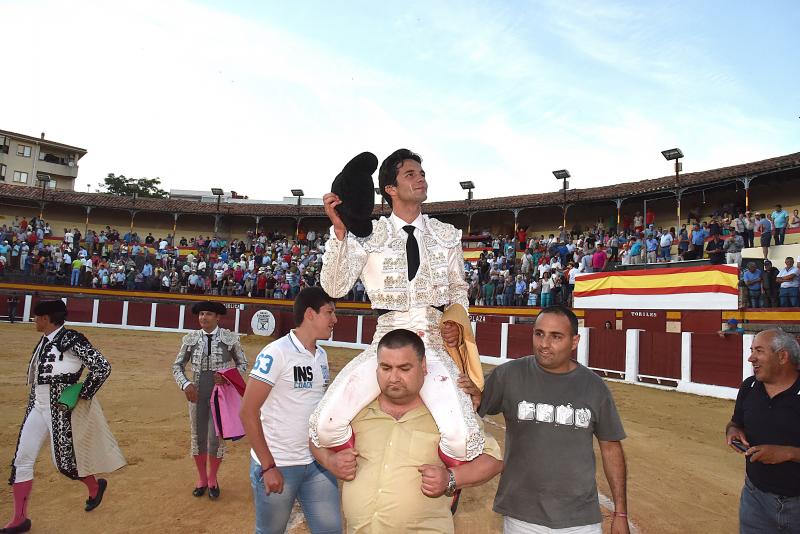 Sólo Juan del Álamo pudo aprovechar una complicada victorinada en Plasencia