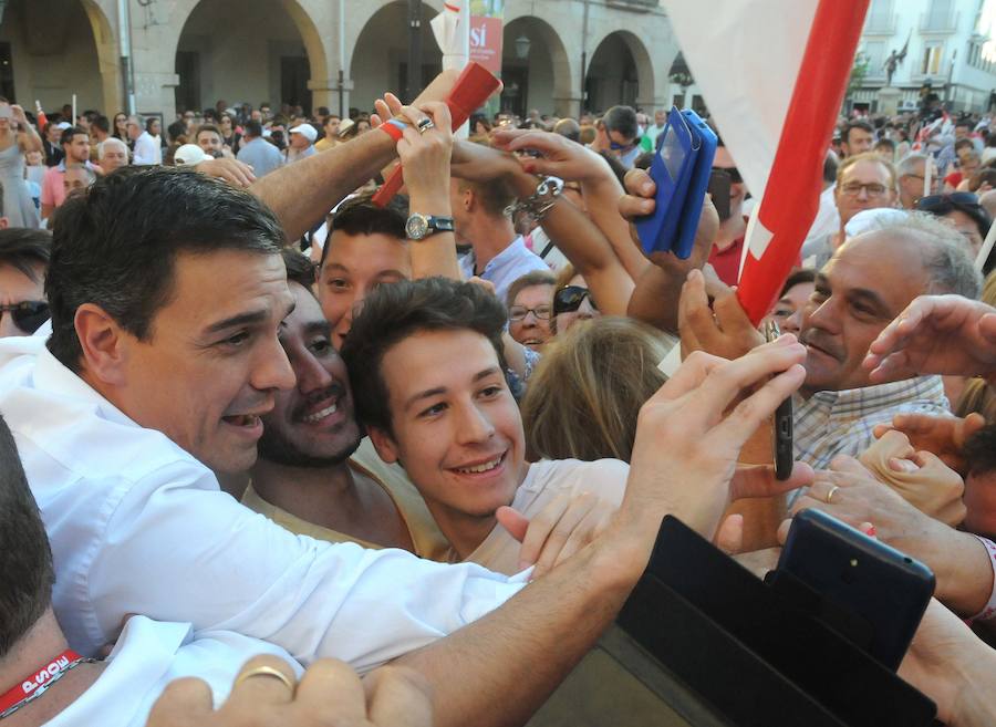 Mitin de Pedro Sánchez en Villanueva