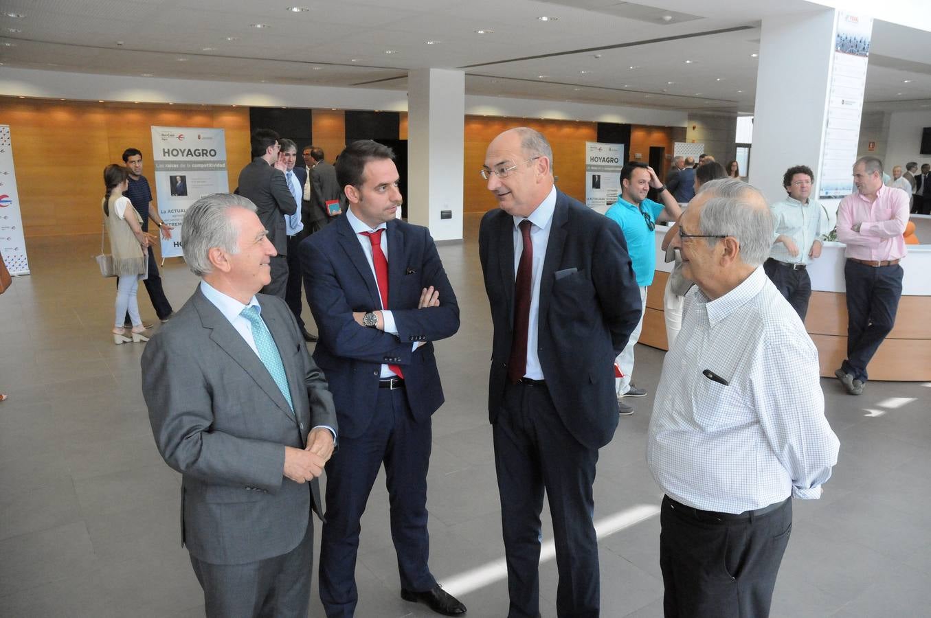 La tercera edición de HOYAGRO se presenta en Don Benito