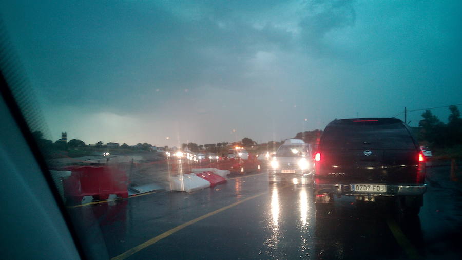 Una fuerte tormenta provoca el caos en Plasencia