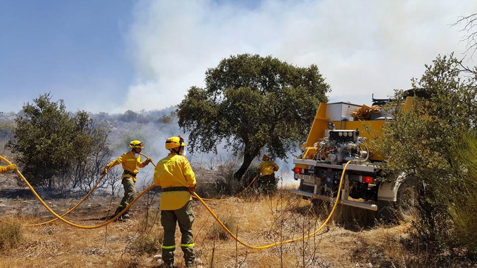 Declarado un incendio en Arroyo de San Serván sin peligro para la población