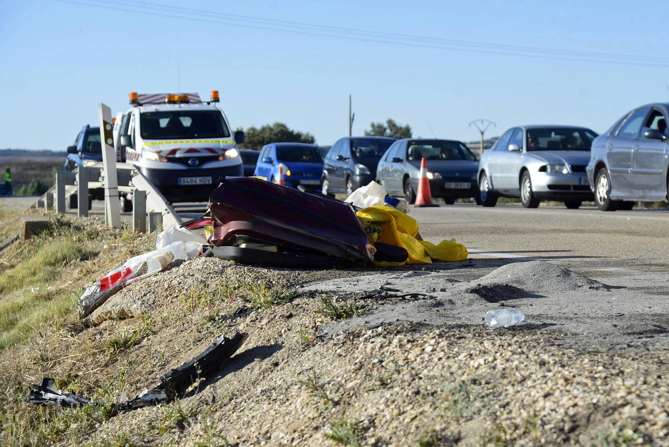 Lunes, 29 de agosto: Los muertos en carretera repuntan en verano pese al aumento de lo controles de tráfico. Fotografías: Agencias