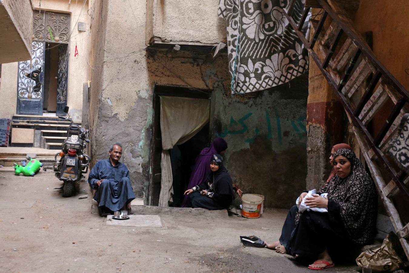 Un día en el barrio de Ezbet Jairallah en El Cairo