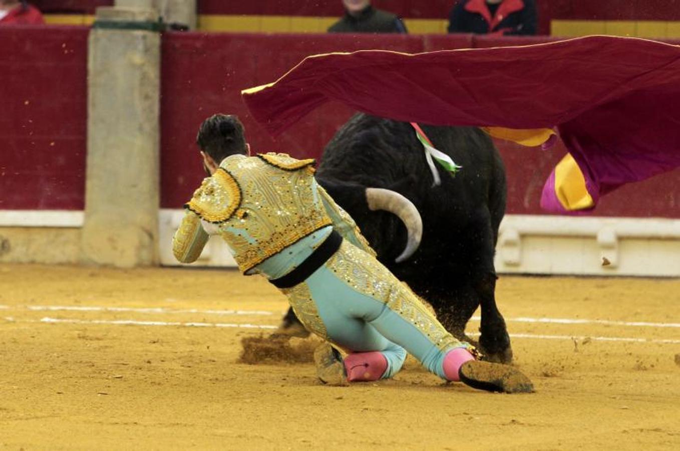 Imágenes de la cogida a Juan José Padilla en Zaragoza