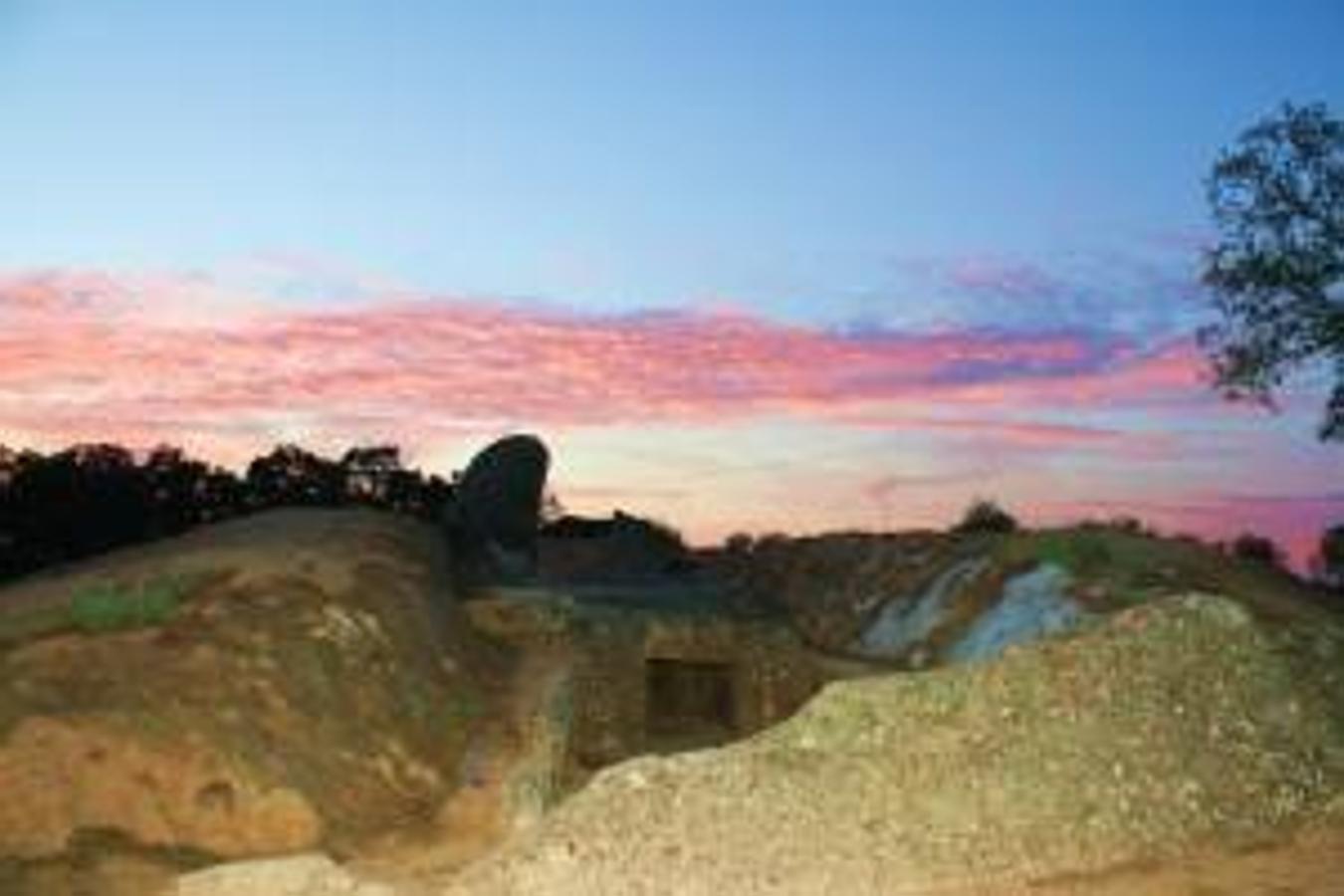 Dolmen que se encuentra el paraje de 'El Cravilejo', cerca de la alquería de Castillo