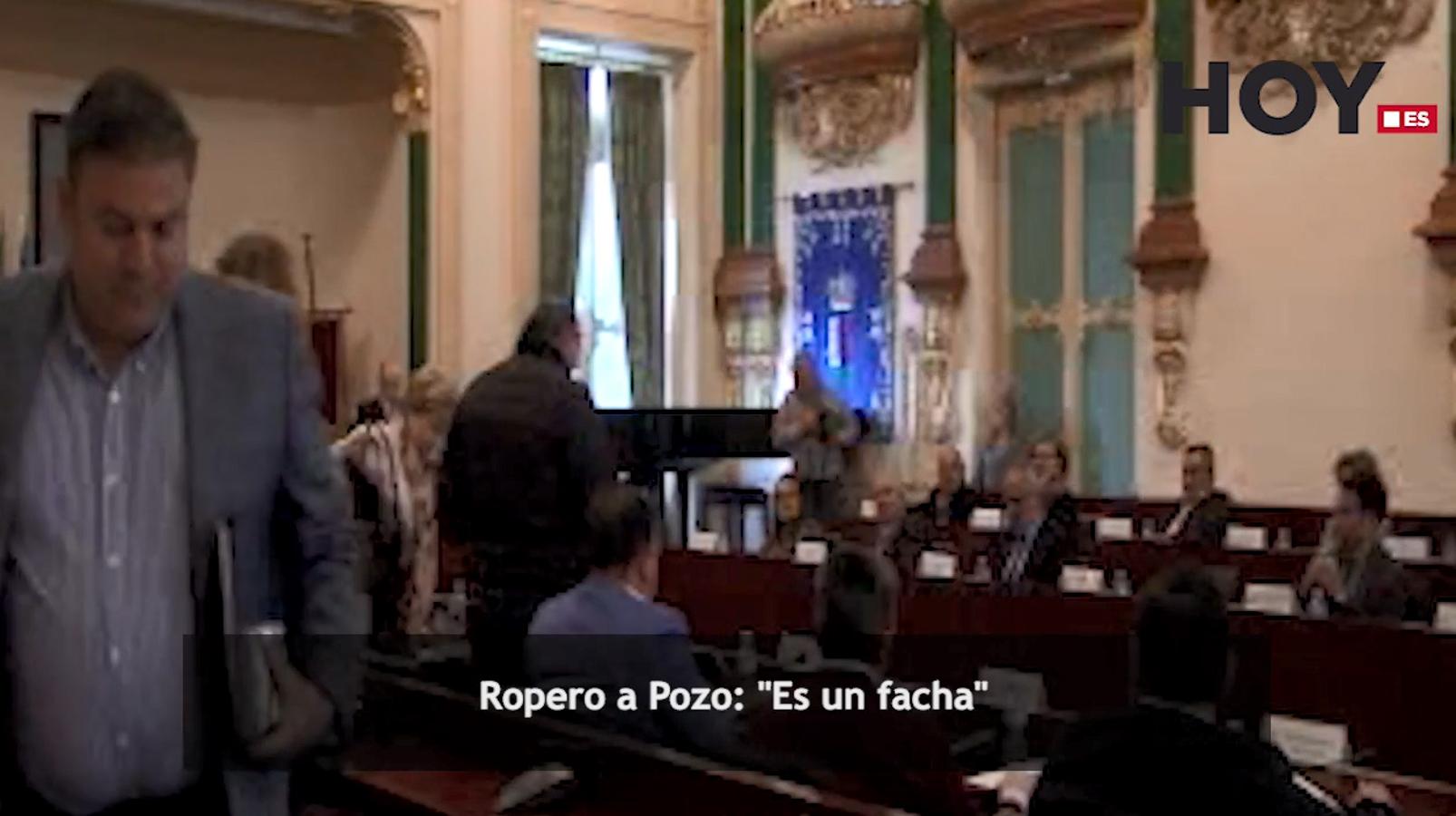 Martes, 20 de diciembre: La reprobación al alcalde de Guadiana del Caudillo en el pleno de la Diputación de Badajoz provocó un encendido debate plagado de insultos. Fotografías: HOY