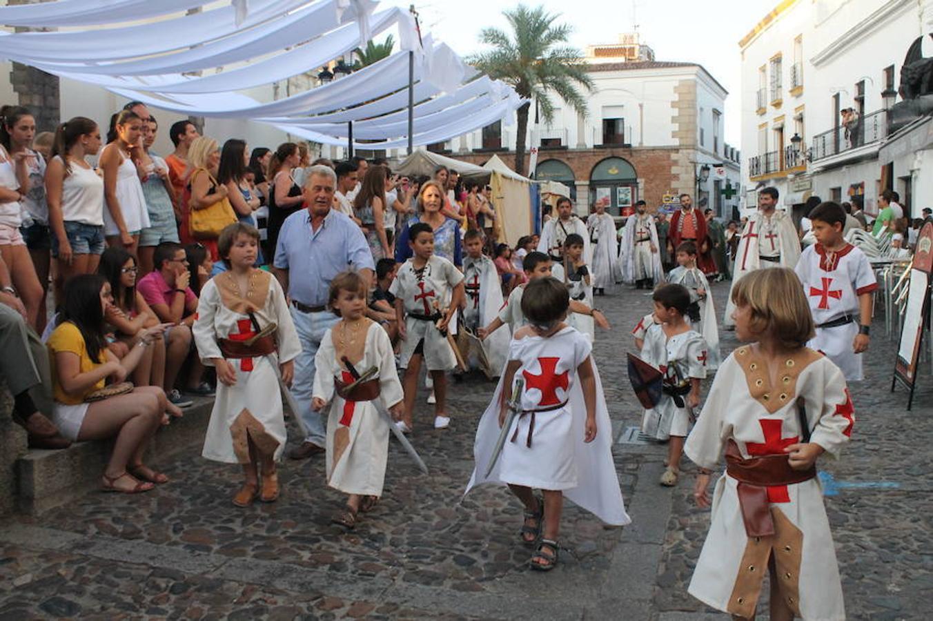 Festival Templario de Jerez de los Caballeros. Durante la celebración de este festival, el pueblo de Jerez de los Caballeros se convierte en la ciudad medieval que tanto esplendor alcanzo bajo el mandato de la Orden del Temple