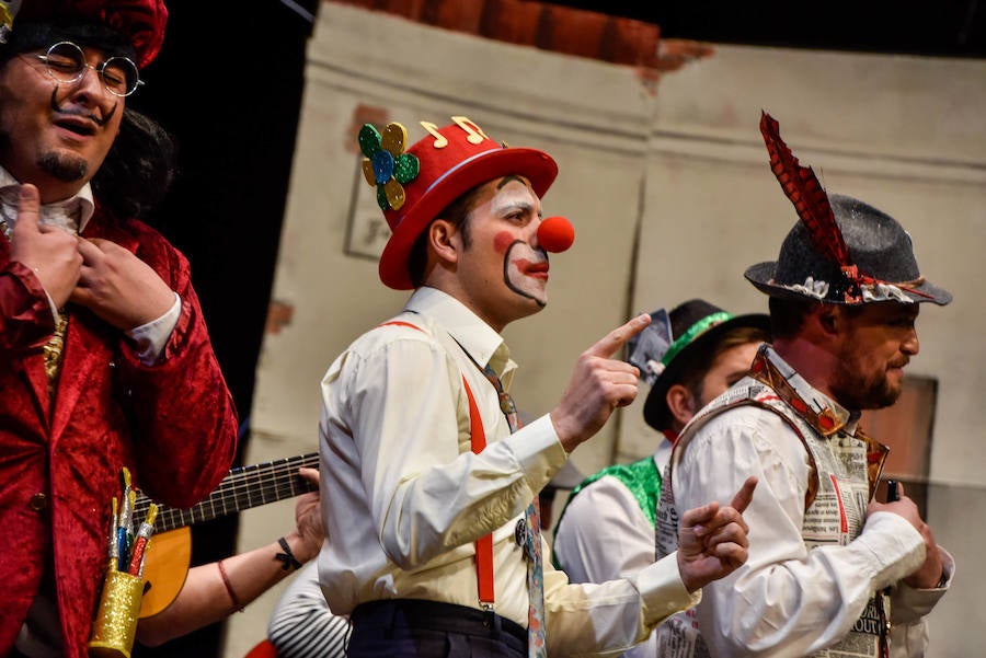 Tienen momentos de mucha calidad con los acordes que forman con sus voces y tiene mucho mérito presentar 20 minutos de música origina