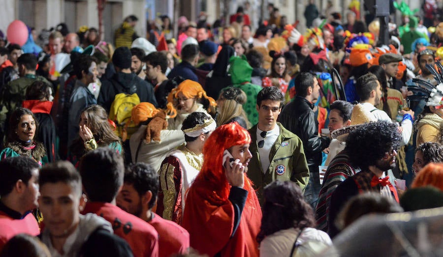 Ambiente nocturno en el sábado de Carnaval