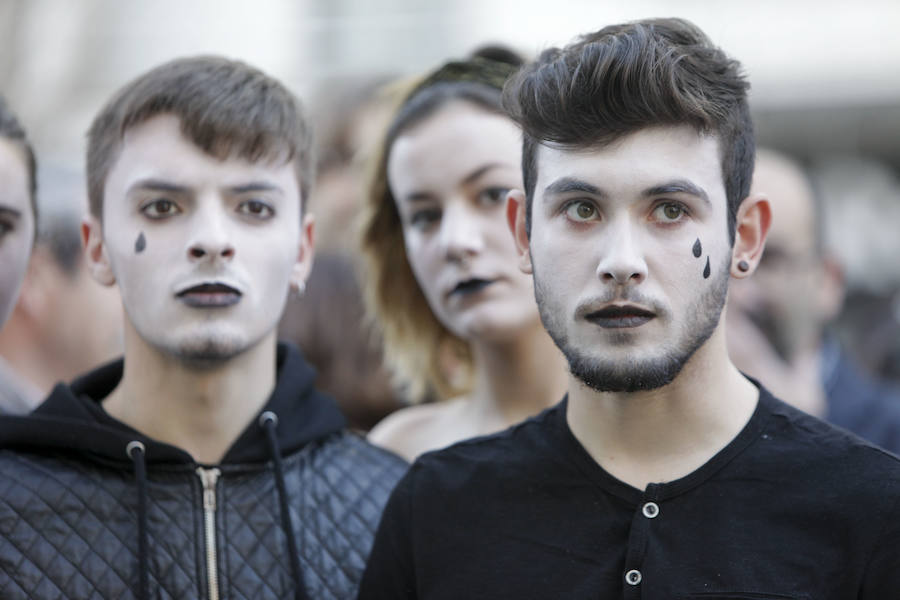 Estudiantes, padres y profesores protestan en Cáceres contra la Lomce