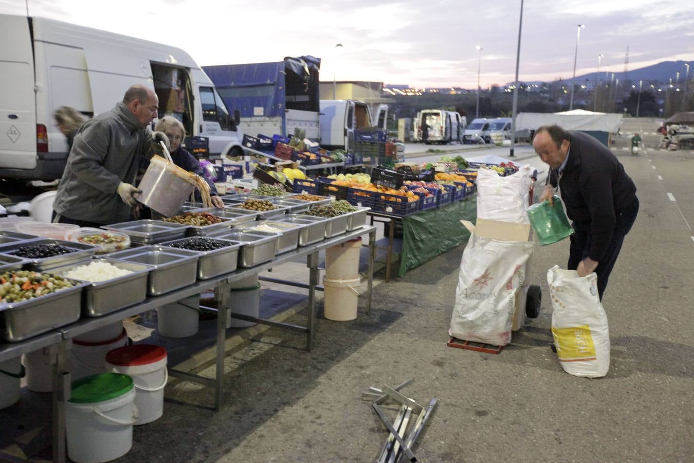 Amanecer en el mercado franco