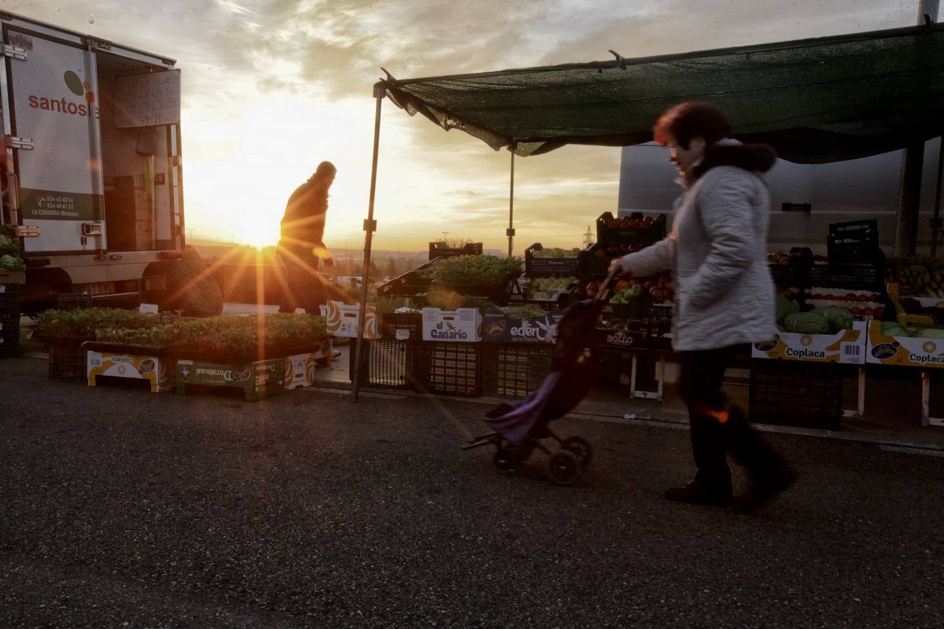 Amanecer en el mercado franco