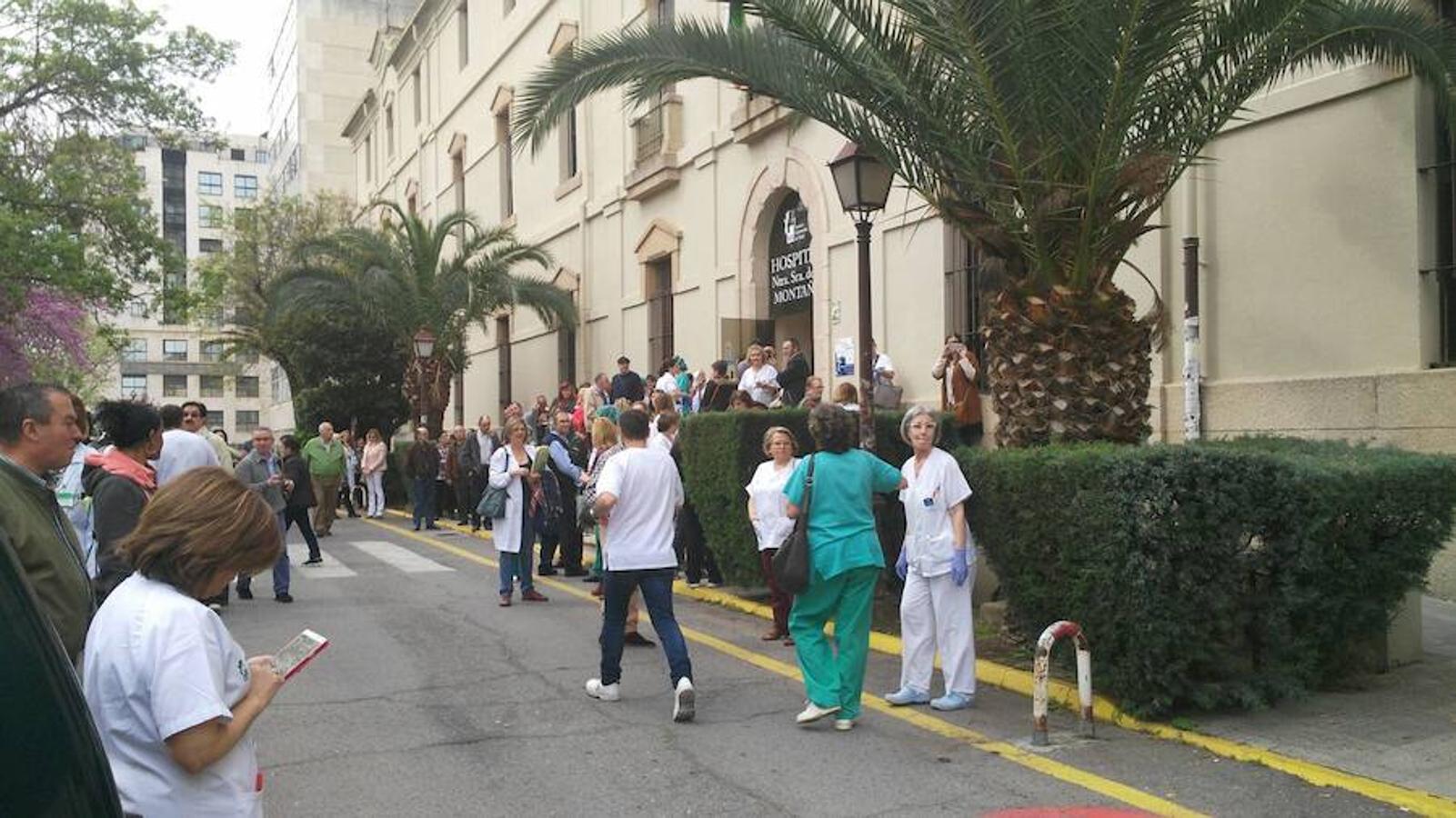 Los bomberos sofocan el incendio del hospital Virgen de la Montaña en Cáceres