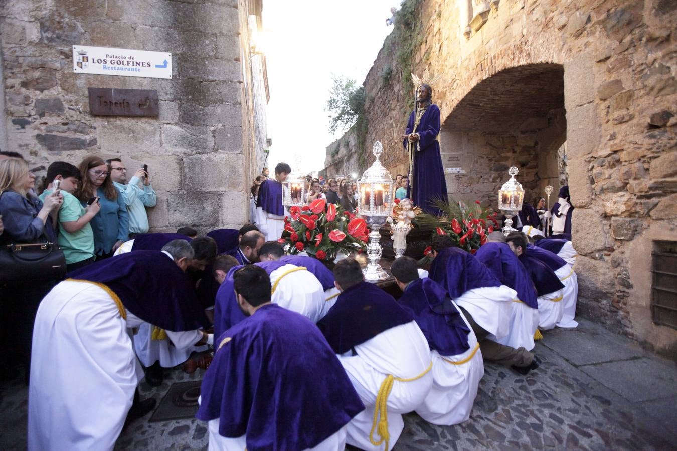 Martes Santo en Cáceres: Jesús del Perdón y el Cristo del Amparo