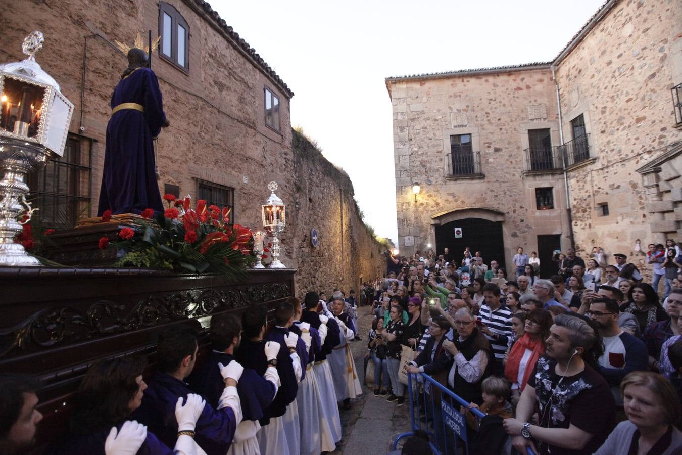 Martes Santo en Cáceres: Jesús del Perdón y el Cristo del Amparo