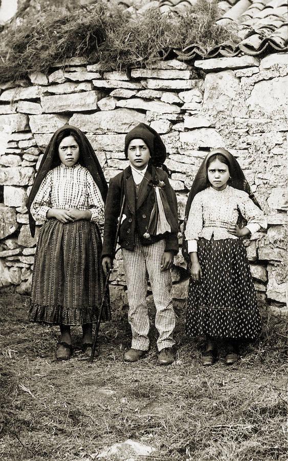 Lucía, Francisco y Jacinta . ::