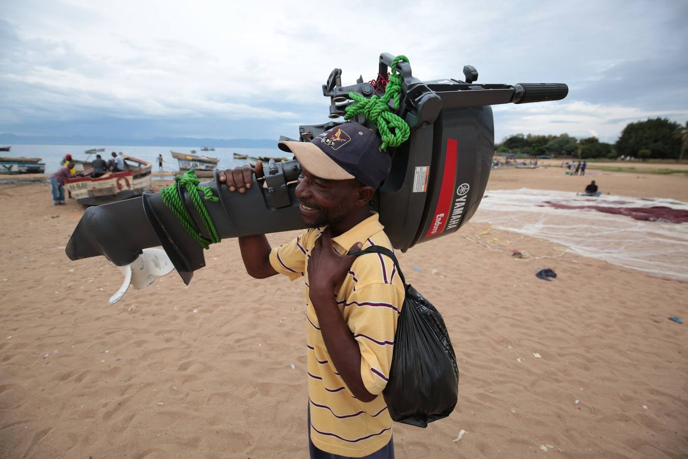 De pesca en el lago Malawi