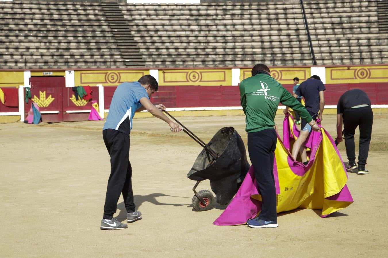 Tras casi 20 años de historia, la escuela sigue formando a jóvenes que sueñan con alcanzar el éxito de antiguos alumnos como Talavante o Ginés Marín