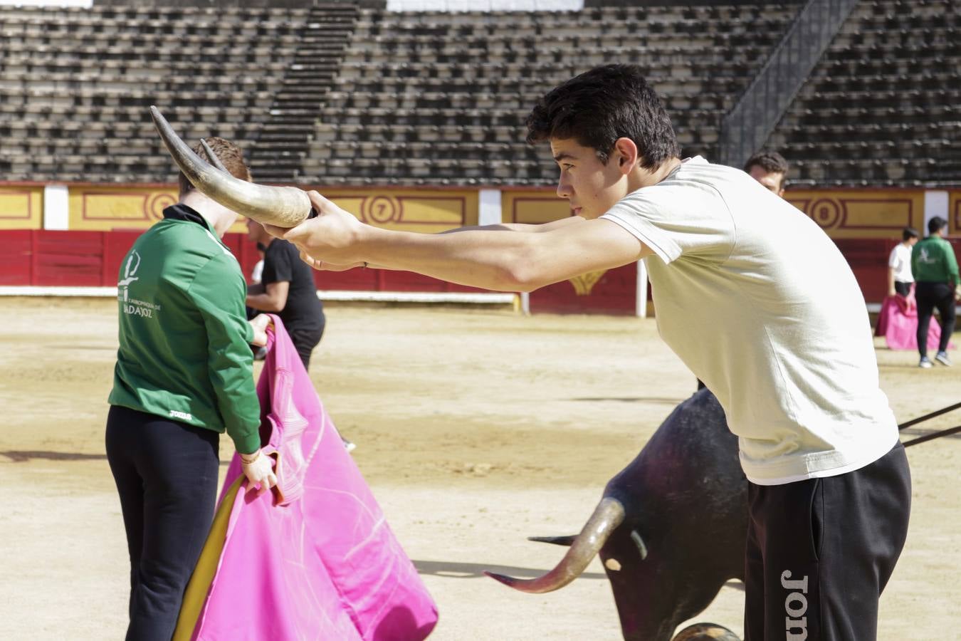 Tras casi 20 años de historia, la escuela sigue formando a jóvenes que sueñan con alcanzar el éxito de antiguos alumnos como Talavante o Ginés Marín