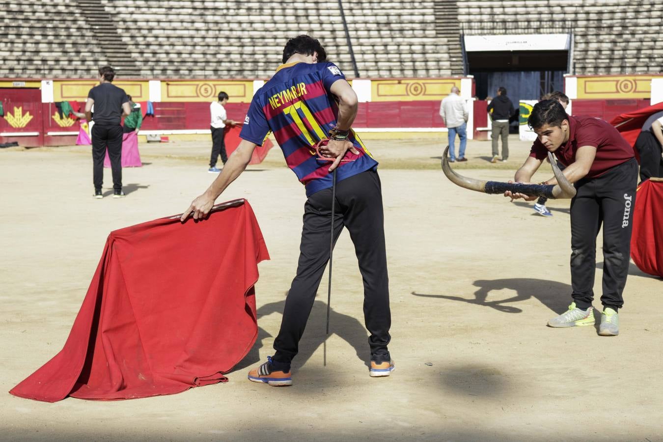 Tras casi 20 años de historia, la escuela sigue formando a jóvenes que sueñan con alcanzar el éxito de antiguos alumnos como Talavante o Ginés Marín