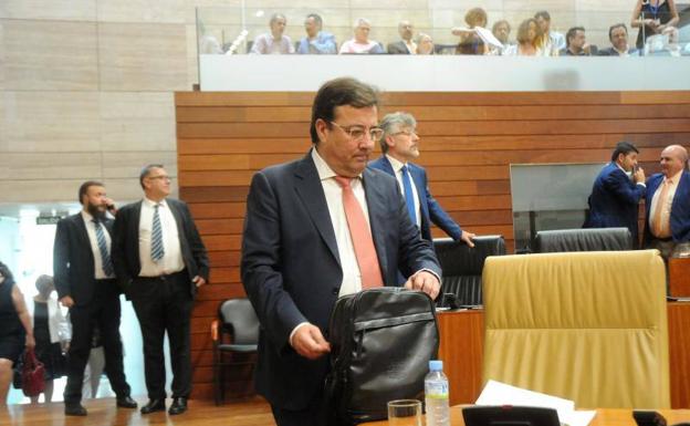 Guillermo Fernández Vara, antes de su intervención