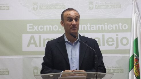 José García Lobato, alcalde de Almendralejo. :: hoy