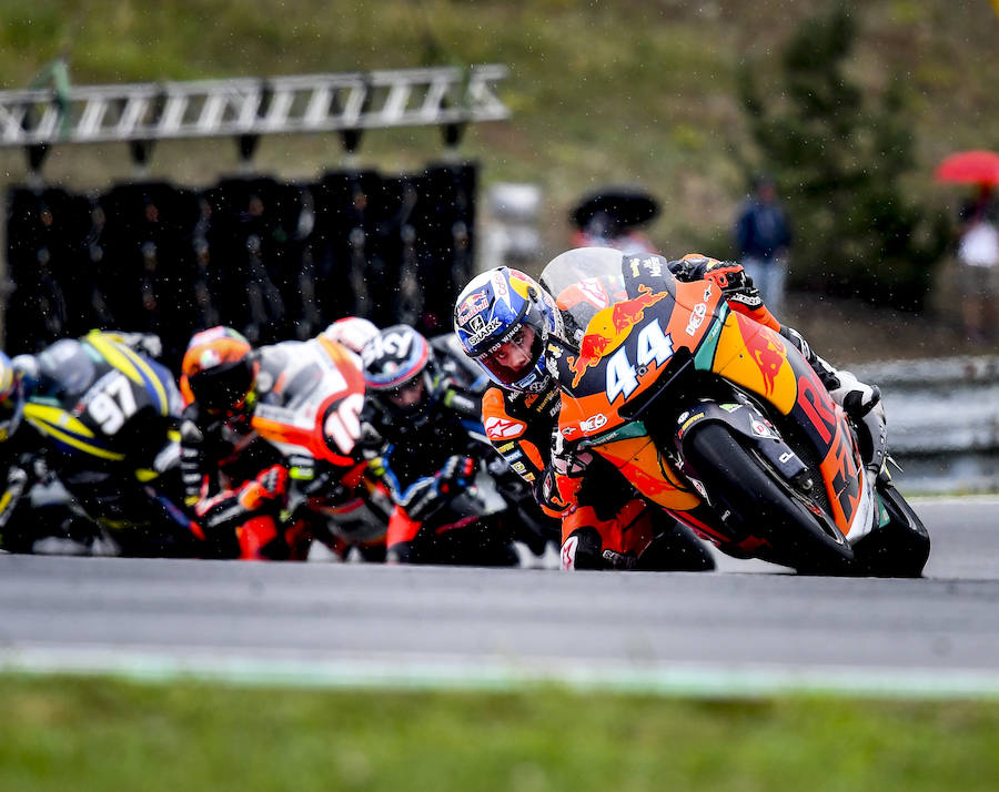 El portugués Miguel Oliveira, durante la carrera de Moto2. 