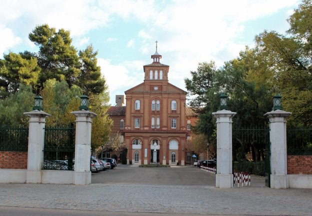 El colegio San José, de la Compañía de Jesús, uno de los más destacados centros educativos de Extremadura. :: antonio ortiz