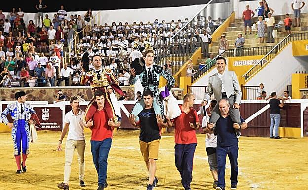 Ferrera, Marín y el mayoral de José Luis Iniesta salieron a hombros