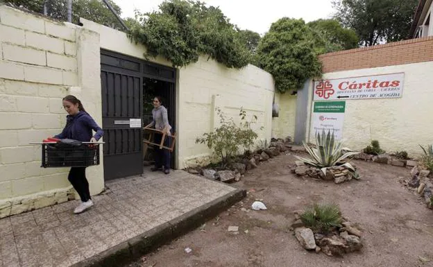 Un año de cárcel por robar en un centro de personas sin hogar en Cáceres y darse a la fuga 