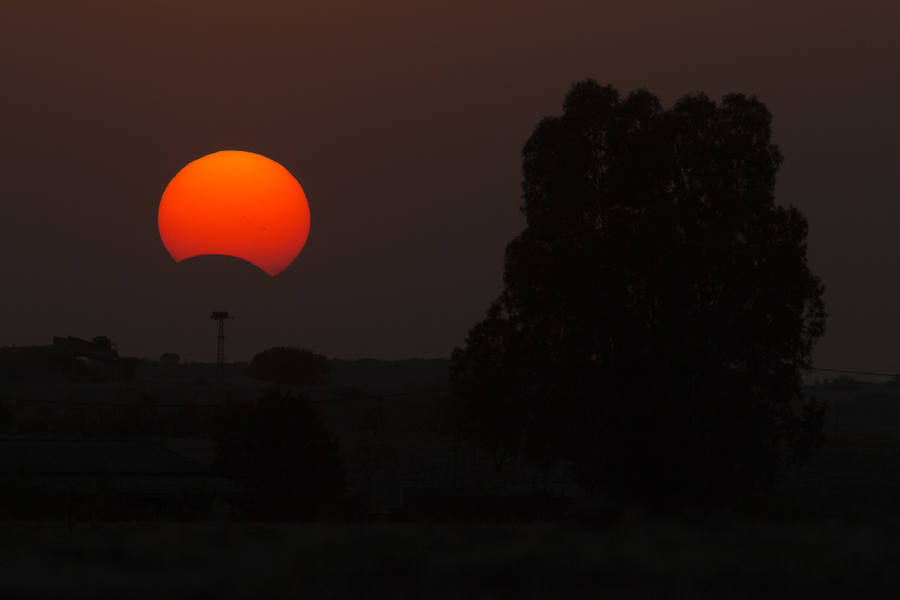 Algo más de un cuarto de hora ha sido visible desde Cáceres el mágico y fugaz fenómeno astronómico