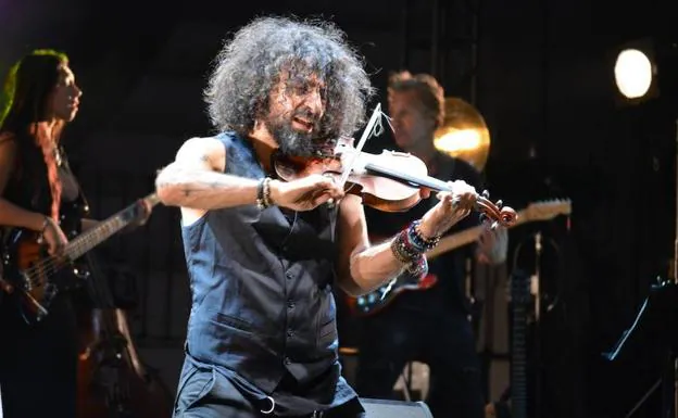 El genio de Ara Malikian brilló en Fuentes de León