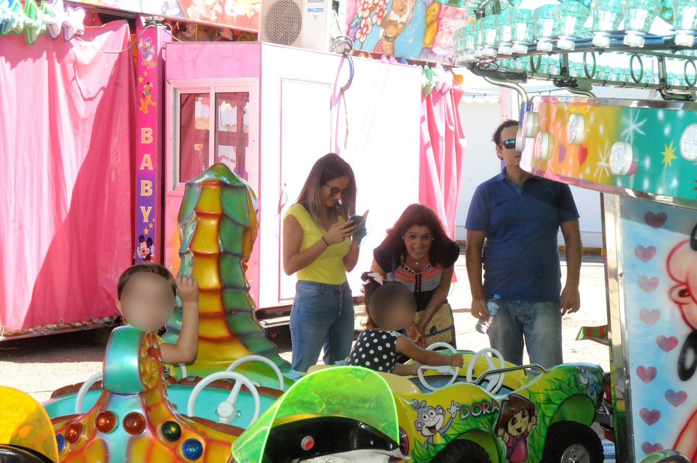 Los emeritenses disfrutan de los tres días del Niño en el ferial