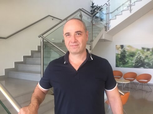 Tamir Gedo, director ejecutivo de Breath Of Life Pharma (BOL), que está volcado en la investigación con cannabis en Israel. :: M. A.