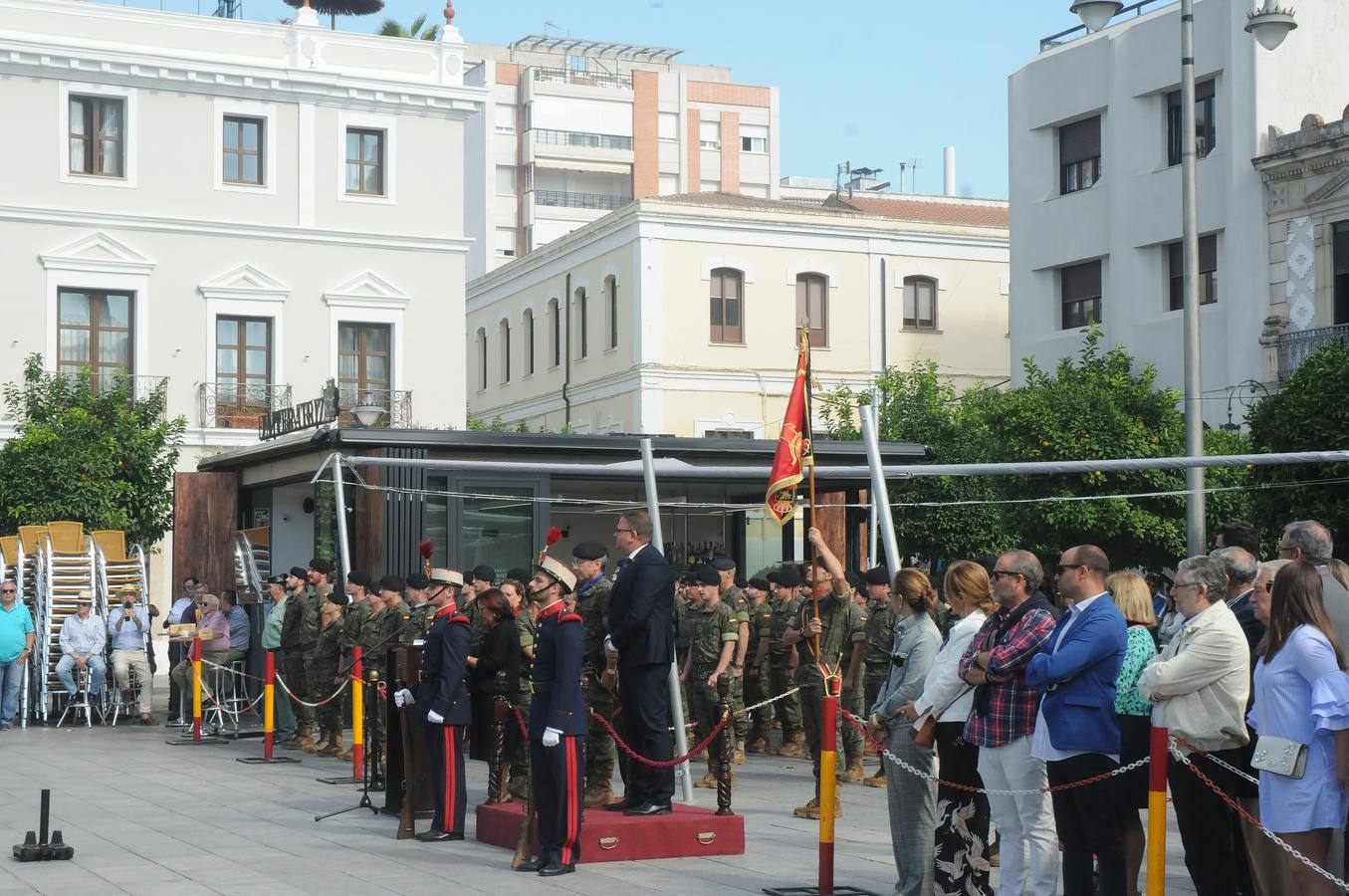 Alrededor de 700 militares de la Brigada de Infantería Mecanizada (BRIMZ) "Extremadura XI" permanecerán en misiones en el exterior a partir de noviembre, ya que a los 300 que actualmente están destinados en Letonia se sumarán los más de 400 que partirán hacia Líbano en el penúltimo mes del año.