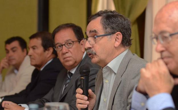 Técnicos en materia ferroviaria aconsejan no aflojar la presión sobre los políticos