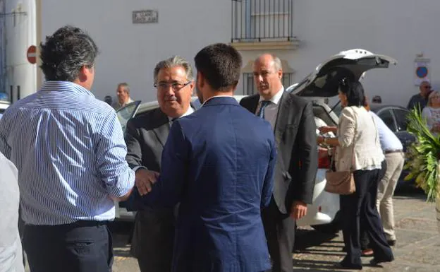 El ministro del Interior, Juan Ignacio Zoido, ha estado arropado por familiares y amigos