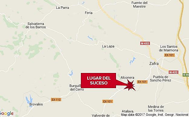 Heridos un hombre y una mujer de 70 años al chocar su coche con un árbol cerca de Alconera