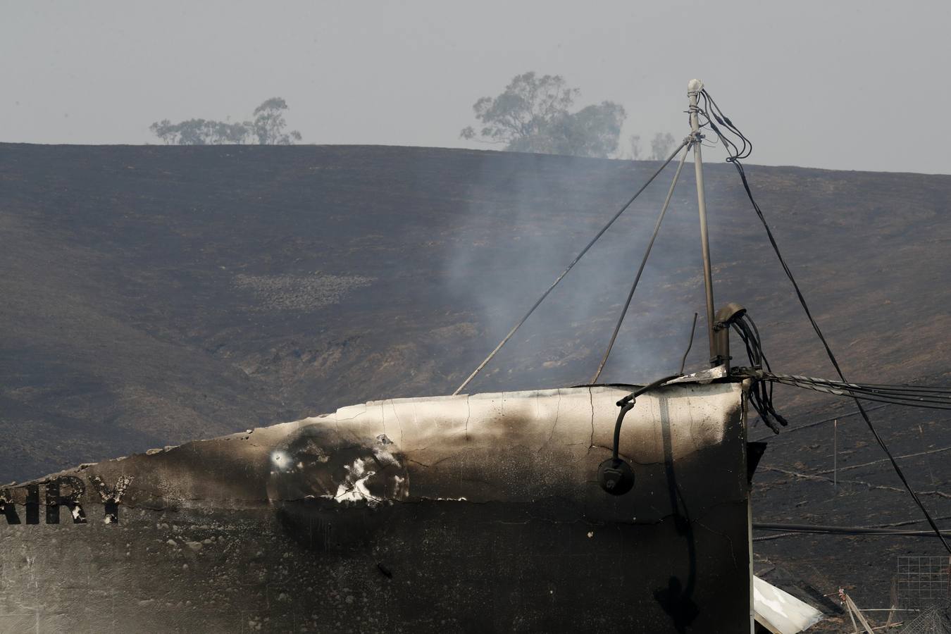 Los devastadores incendios que desde el domingo avanzan en el norte de California (EE.UU.) han dejado al menos 17 muertos y han arrasado más de 46.500 hectáreas, según los últimos datos facilitados por el Departamento Forestal y de Protección contra Incendios del estado