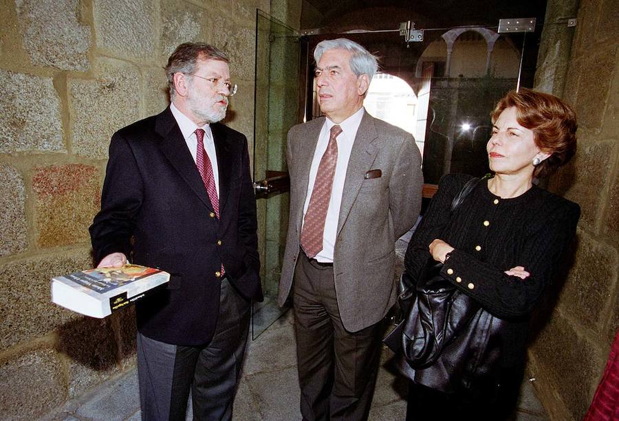 En el año 2001 con Juan Carlos Rodríguez Ibarra y su mujer Patricia. 