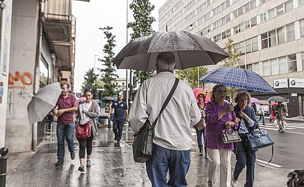 Día de paraguas en Cáceres::
