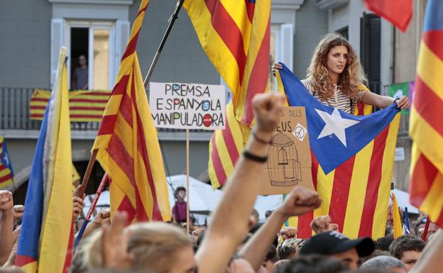 Protestas por las cargas policiales del 1-O.