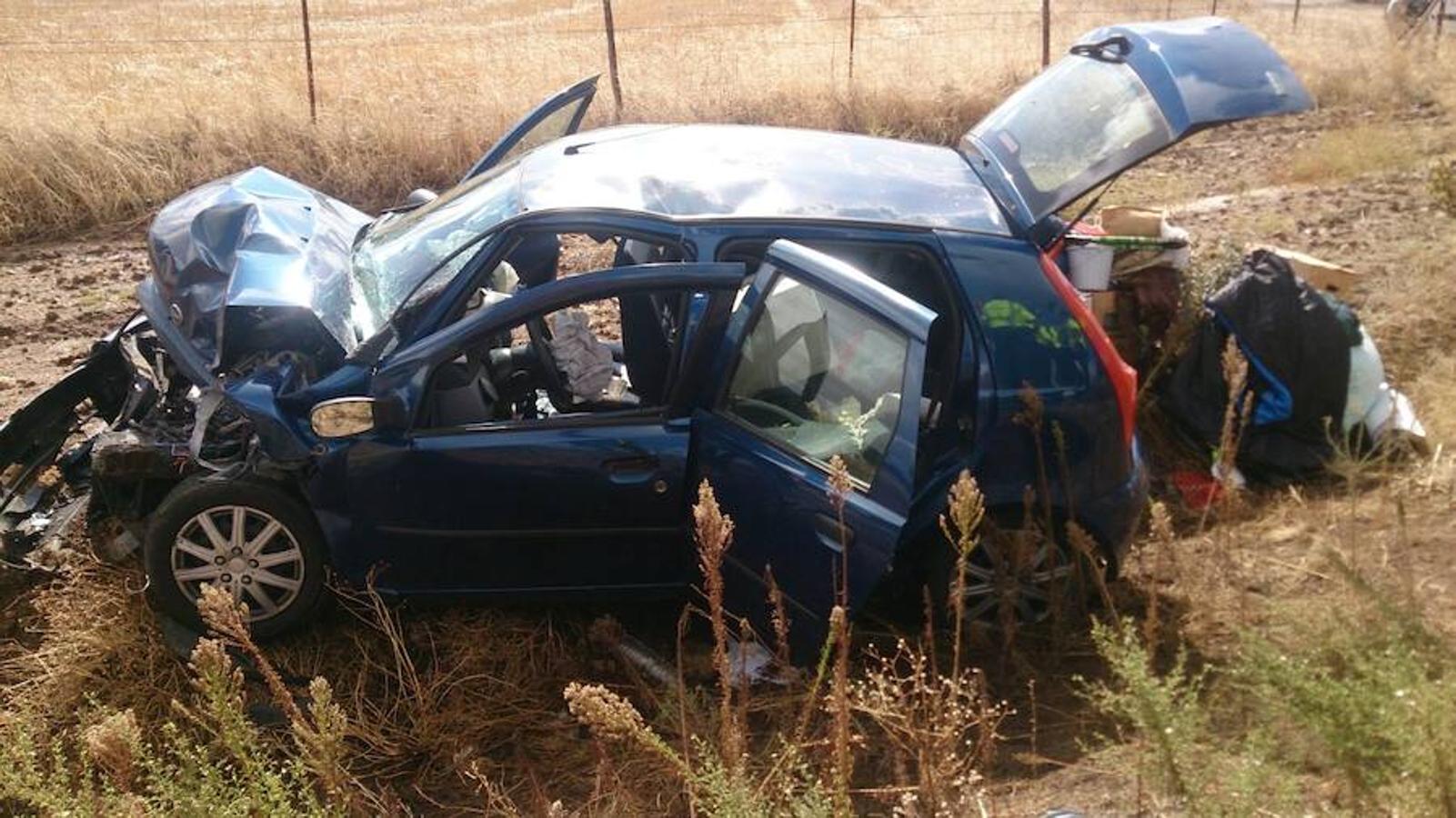 Una colisión entre dos vehículos ha tenido lugar este miércoles día 18 en la carretera que une Cáceres y Badajoz. Hay tres heridos, uno de ellos fue evacuado en helicóptero, aunque aún se desconoce la gravedad.